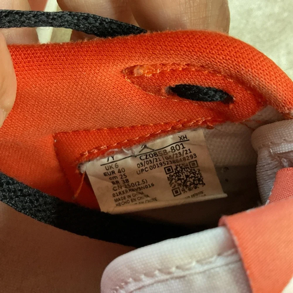Nike Air Jordan 1 Low OG Size 7Y (GS) Starfish Orange White Black CZ0858-801